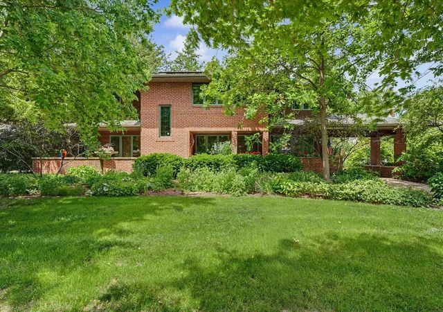 Homes for sale in Urbana, IL | 610 W Florida Ave, Urbana, IL 61801 | MLS# 12651909