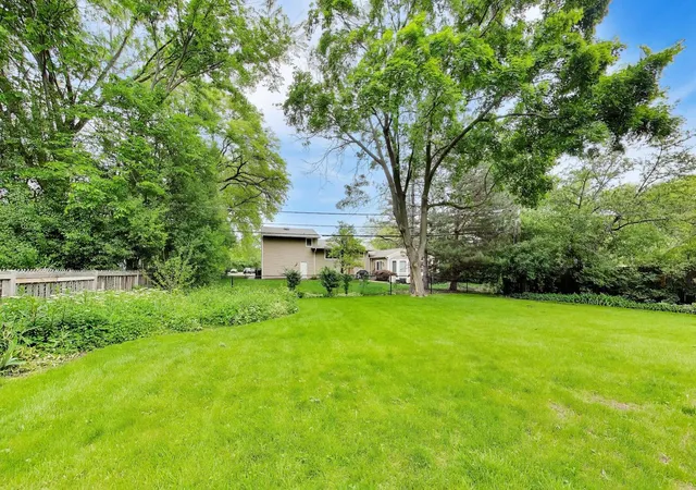 21st image of 409 Willow Ave, Deerfield, IL 60015 | MLS# 12651932
