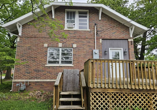 Photo 3 of Sale Pending at 402 E 5th Street, Flora, IL 62839 | MLS# 12652235 | Listing updated on 2026-10-03