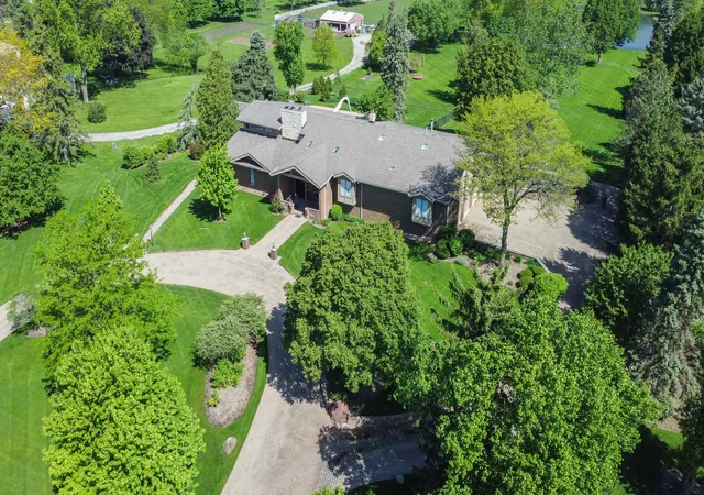 3rd image of 30W010 Smith Rd, West Chicago, IL 60185 | MLS# 12652310