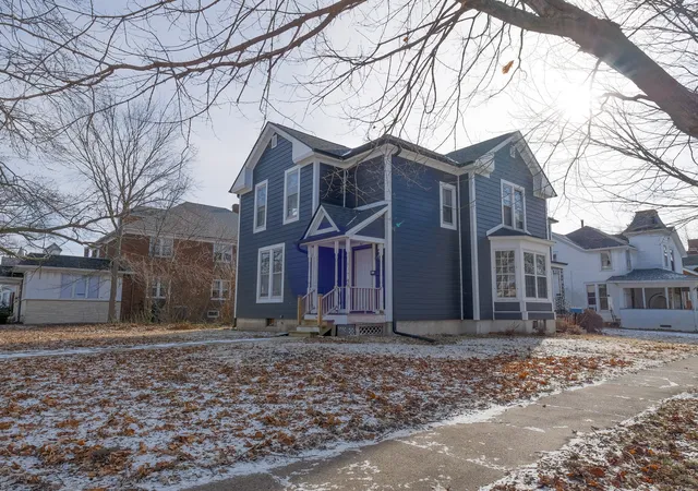 Homes for sale in Mendota, IL | 709 Pennsylvania Ave, Mendota, IL 61342 | MLS# 12652349