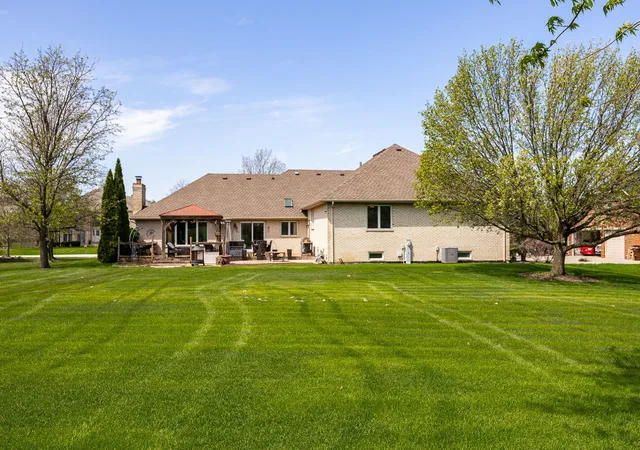 Homes for sale in Lemont, IL | 13201 Meadow Hill Ln, Lemont, IL 60439 | MLS# 12652382