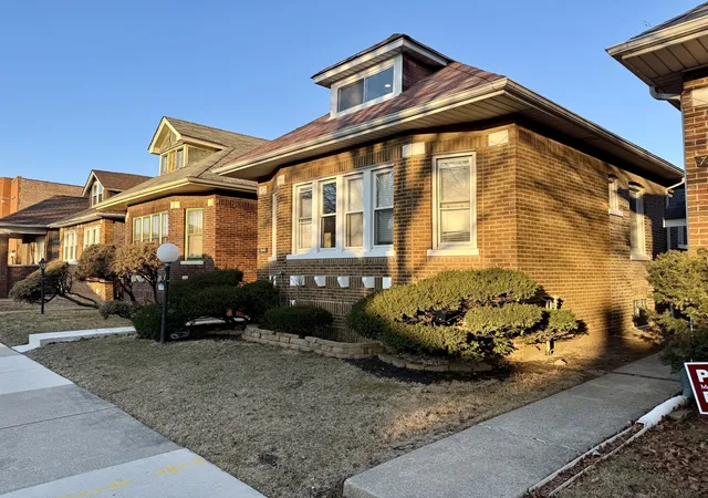 3rd image of 7945 S Perry Ave, Chicago, IL 60620 | MLS# 12652603