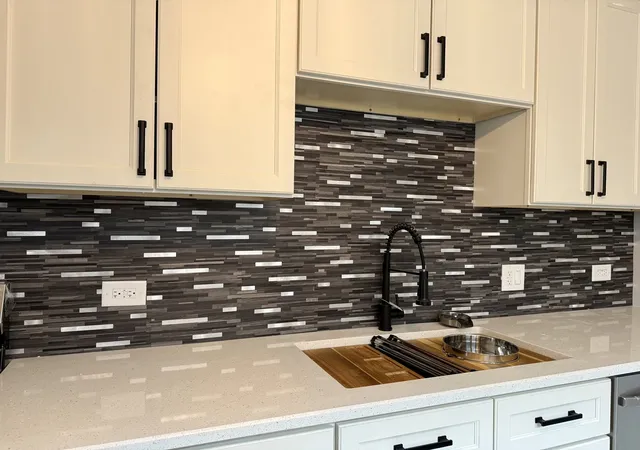 5th image of 7945 S Perry Ave, Chicago, IL 60620 | MLS# 12652603