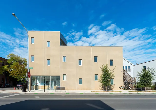 2nd image of 2054 W Grand Ave, Chicago, IL 60612 | MLS# 12652644