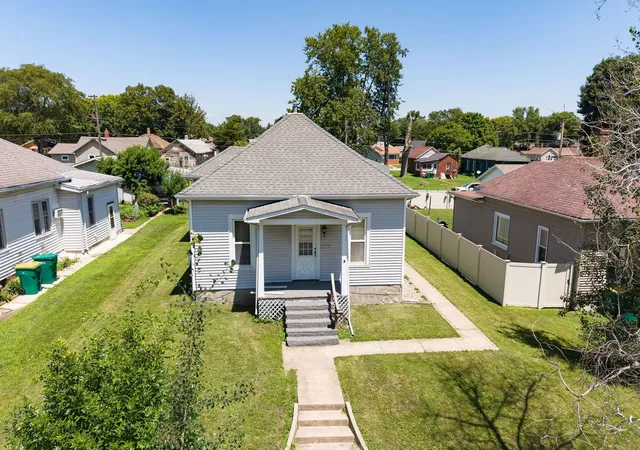 Homes for sale in Streator, IL | 308 W Lincoln Ave, Streator, IL 61364 | MLS# 12652673