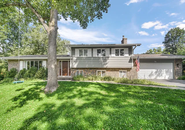 1st image of 34 Londonderry Ln, Lincolnshire, IL 60069 | MLS# 12652674