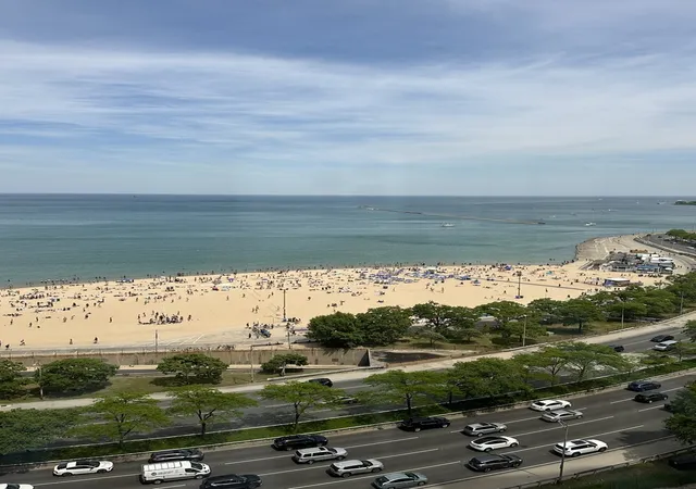 2nd image of 1100 N Lake Shore Dr N, Chicago, IL 60611