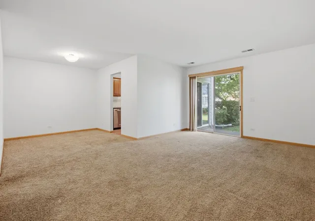Homes for sale in Schaumburg, IL | 225 Columbia Ct, Schaumburg, IL 60193