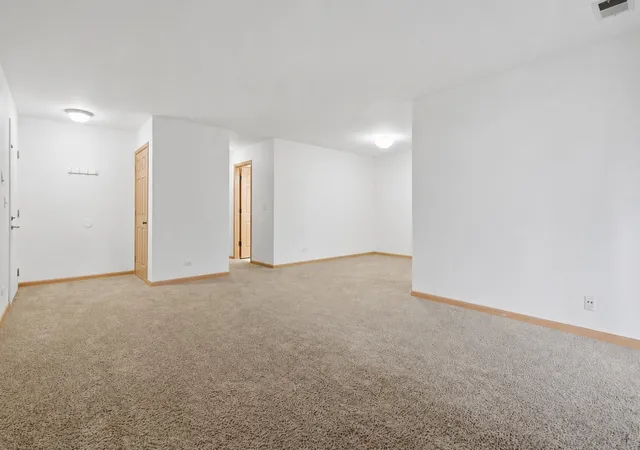 Homes for sale in Schaumburg, IL | 225 Columbia Ct, Schaumburg, IL 60193