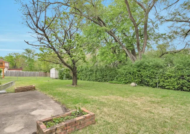 Photo 21 of Single family home for sale at 17807 Stonebridge Dr, Hazel Crest, IL 60429 | MLS# 12652967 | Listing updated on 2026-10-05