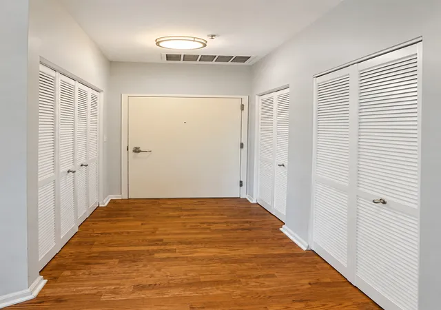 Listing Photo 2 - Condo for sale in building located at 3506 S State St, Chicago, IL 60609 - Unit #303