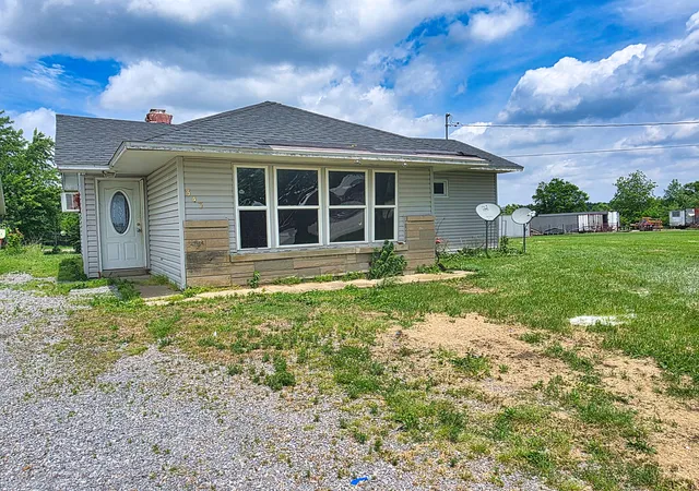 41st image of 343 S 1st St Se, Clay City, IL 62824 | MLS# 12653025
