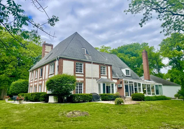3rd image of 220 Shadowood Ln, Northfield, IL 60093 | MLS# 12653088