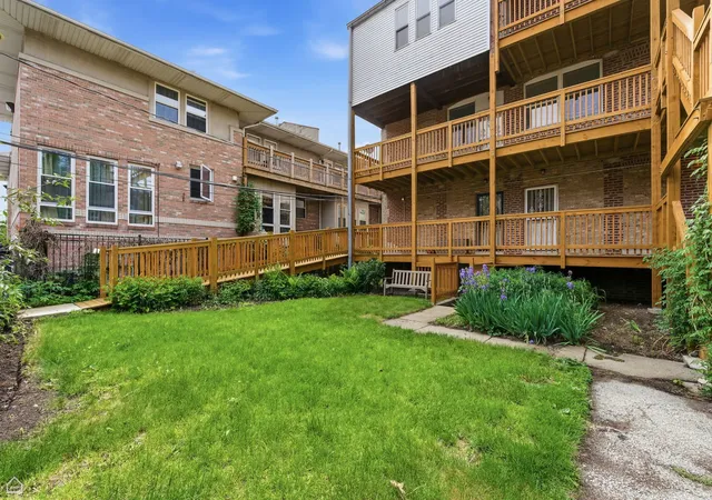 Homes for sale in Chicago, IL | 6123 S Woodlawn Avenue, Chicago, IL 60637 | Houzeo