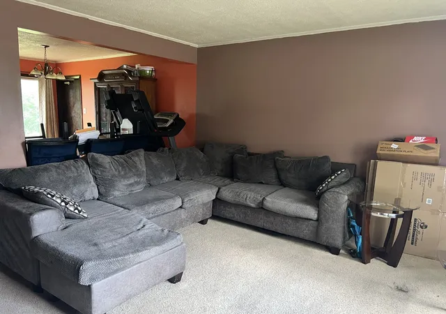 4th image of 22745 Valley Dr, Richton Park, IL 60471 | MLS# 12653251