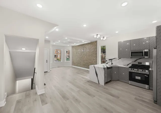 Homes for sale in Chicago, IL | 7232 S Union Ave, Chicago, IL 60621 | MLS# 12653358