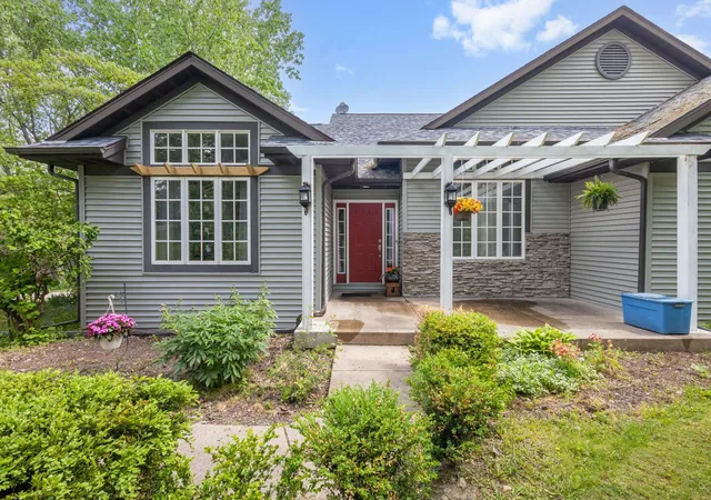 Photo 2 of Single family home for sale at 2391 Newburg Rd, Belvidere, IL 61008 | MLS# 12653410 | Listing updated on 2026-10-07