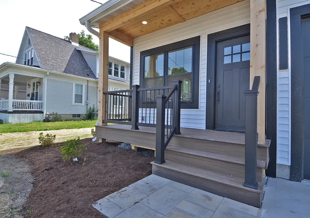 2nd image of 414 2nd Ave, Ottawa, IL 61350 | MLS# 12653426