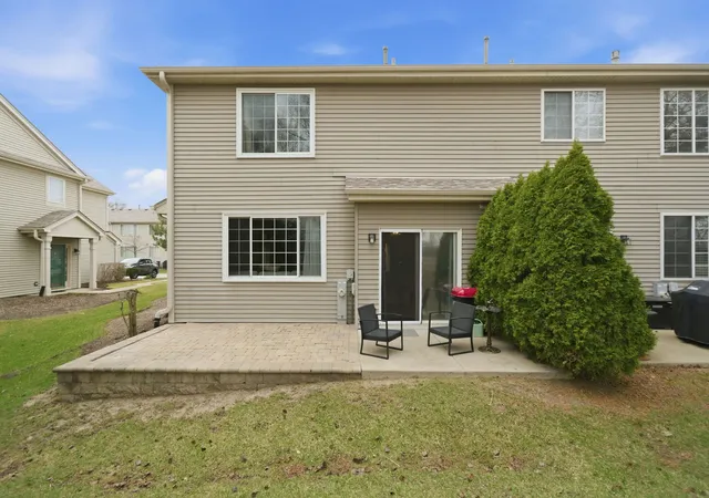 20th image of 2021 Cypress Ct, Glendale Heights, IL 60139 | MLS# 12653456