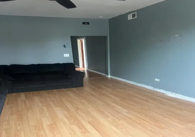 Listing Photo 3 - Condo for sale in building located at 5338 S Wood St, Chicago, IL 60609