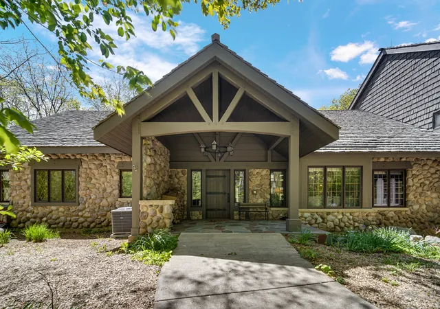 3rd image of 27250 N Meadowoods Ln, Mettawa, IL 60048 | MLS# 12653567