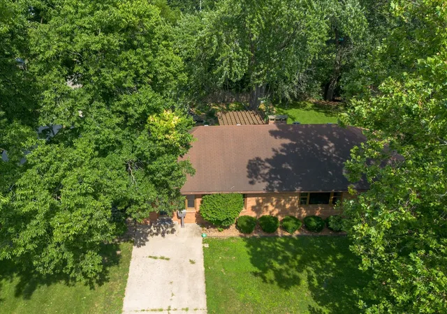 4th image of 1048 Warren St, Henry, IL 61537 | MLS# 12653639