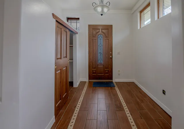 4th image of 913 Oakland Ave, Joliet, IL 60435 | MLS# 12653662