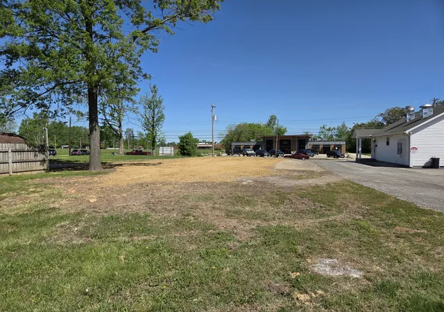 4th image of 2007 W Main St, Marion, IL 62959 | MLS# 12653706
