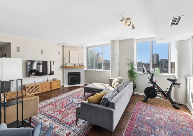 Homes for sale in Chicago, IL | 1515 S Prairie Ave #914, Chicago, IL 60605 | MLS# 12653739
