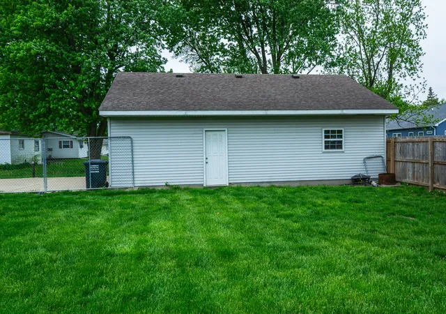 24th image of 408 E Marshall St, Tolono, IL 61880 | MLS# 12653753