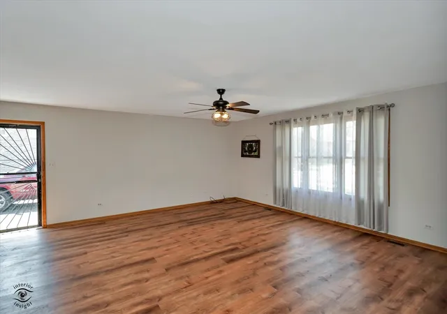 4th image of 8001 Lockwood Ave S, Burbank, IL 60459 | MLS# 12653779