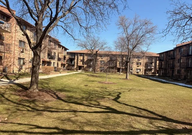 2nd image of 230 Klein Creek Ct #F, Carol Stream, IL 60188 | MLS# 12653921