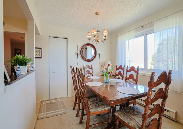 5th image of 230 Klein Creek Ct, Carol Stream, IL 60188