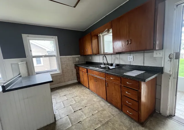 image of 2520 183rd St, Lansing, IL 60438 | MLS# 12654058