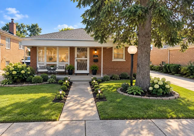 Photo 1 of Single family home for sale at 11401 S Morgan St, Chicago, IL 60643 | MLS# 12654148 | Listing updated on 2026-10-07