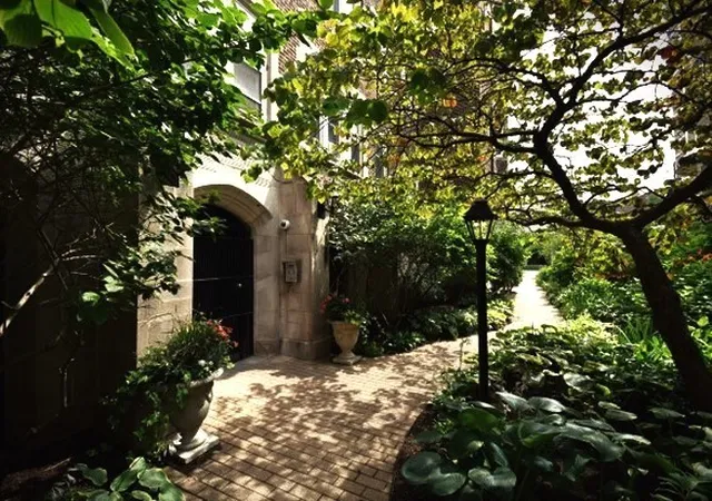 3rd image of 6334 N Sheridan Rd #3E, Chicago, IL 60660 | MLS# 12654166