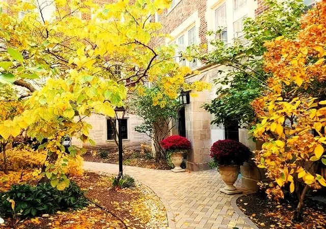 4th image of 6334 N Sheridan Rd #3E, Chicago, IL 60660 | MLS# 12654166