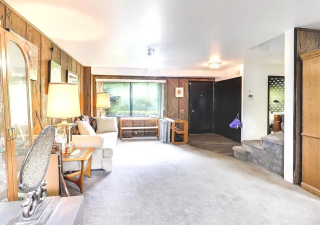4th image of 2617 Summit Ave, Highland Park, IL 60035 | MLS# 12654175