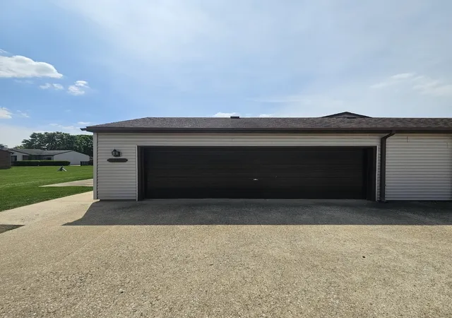 Photo 3 of Condo for sale at 910 Pomona Dr #910, Champaign, IL 61822 | MLS# 12654224 | Listing updated on 2026-09-16
