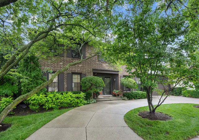 1st image of 40 Fairview Ave, Deerfield, IL 60015 | MLS# 12654286