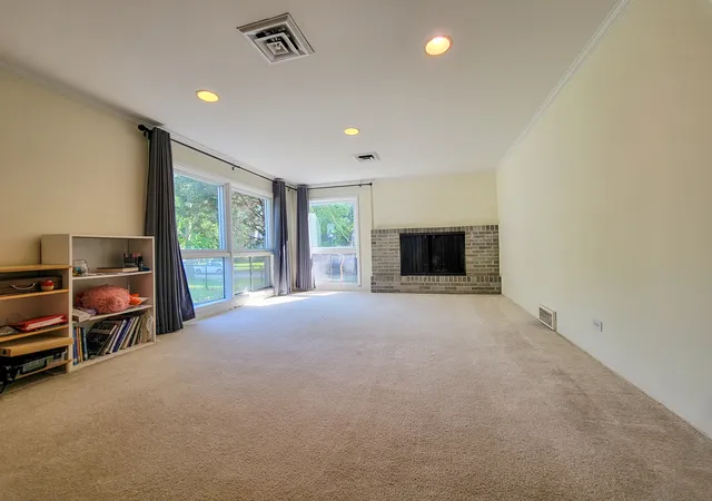 Homes for sale in Highland Park, IL | 1958 Castlewood Rd, Highland Park, IL 60035 | MLS# 12654396