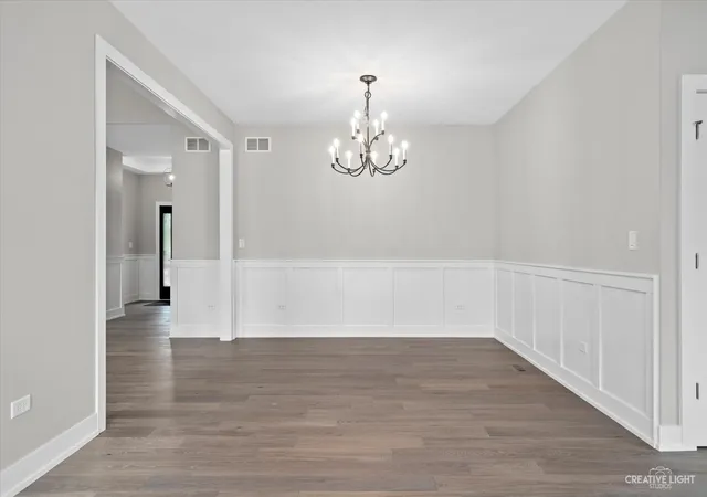 Photo 3 of Single family home for sale at 675 Cumberland Ln, Bolingbrook, IL | MLS# 12654432 | Listing updated on 2026-08-10