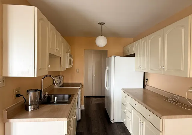 Photo 4 of Condo for sale at 7141 N Kedzie Ave #912, Chicago, IL 60645 | MLS# 12654457 | Listing updated on 2026-09-04