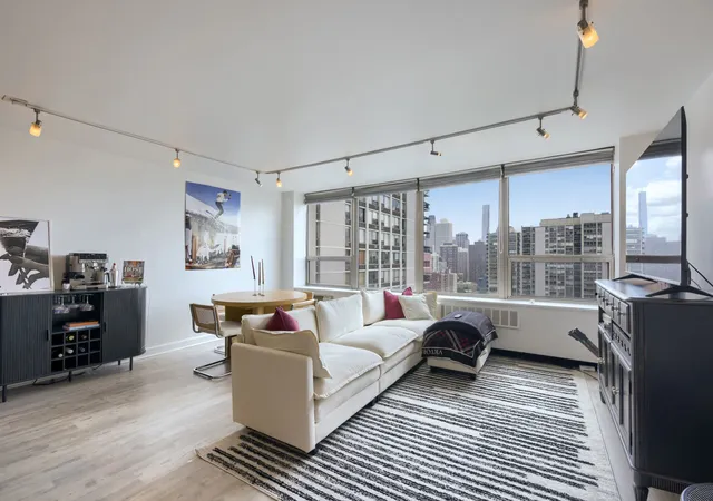 3rd image of 1460 N Sandburg Ter #2303A, Chicago, IL 60610 | MLS# 12654505