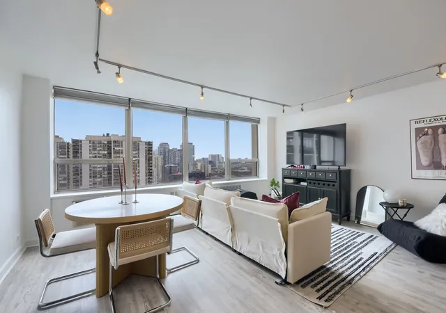 4th image of 1460 N Sandburg Ter #2303A, Chicago, IL 60610 | MLS# 12654505