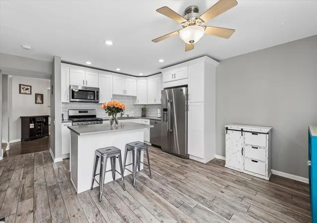 Homes for sale in Elmhurst, IL | 20 Oak Tree Ct #20, Elmhurst, IL 60126 | MLS# 12654535