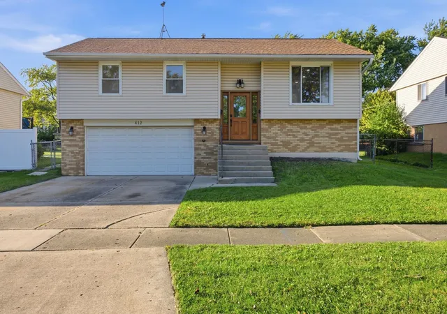 Single family home for sale at 412 Sherwood Dr, Streamwood, IL 60107 | MLS# 12654622