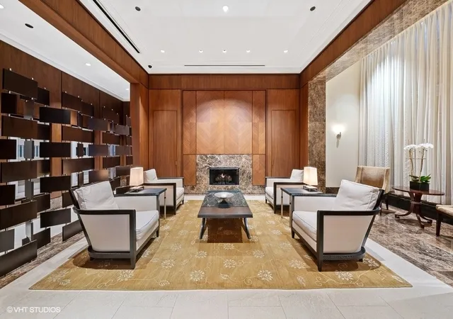 4th image of 159 E Walton Pl, Chicago, IL 60611