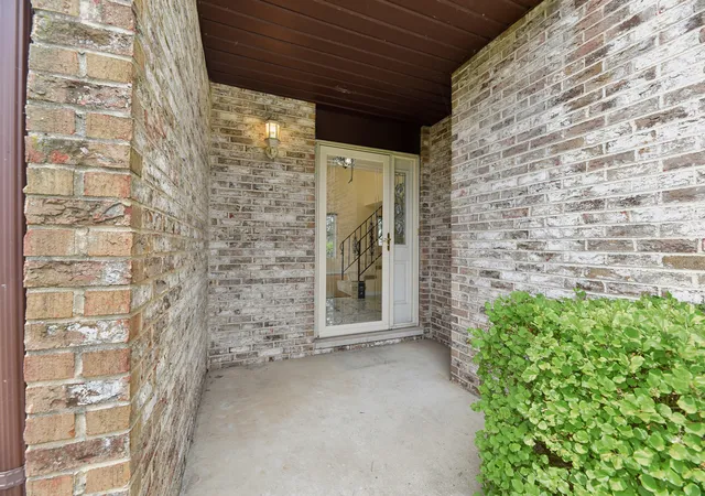 Photo 1 of Townhouse for sale at 19726 Lake Shore Dr Ct, Lynwood, IL 60411 | MLS# 12654674 | Listing updated on 2026-09-07